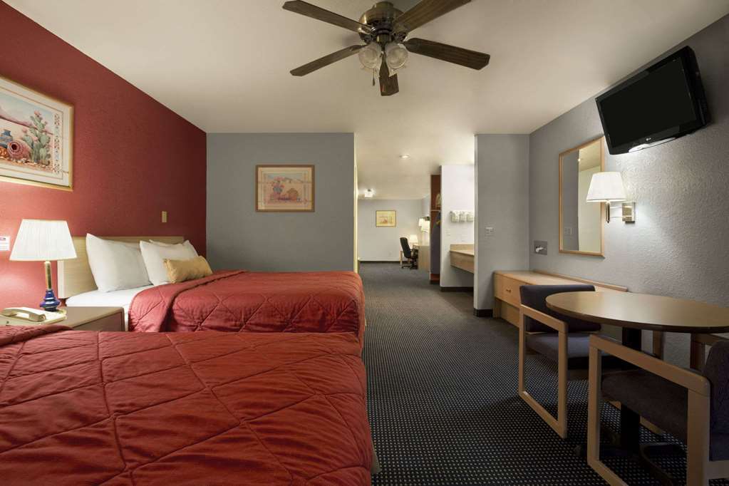 Howard Johnson By Wyndham Holbrook Habitación foto